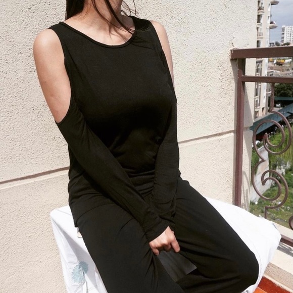 Zara Black cold shoulder top